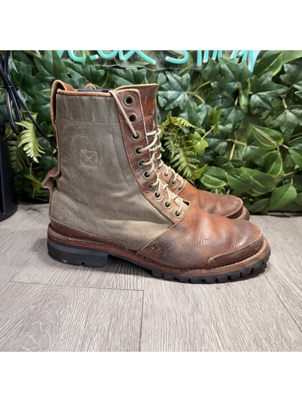 Timberland Boot Company Men’s Leather Canvas Tackhead Boots Size 9
